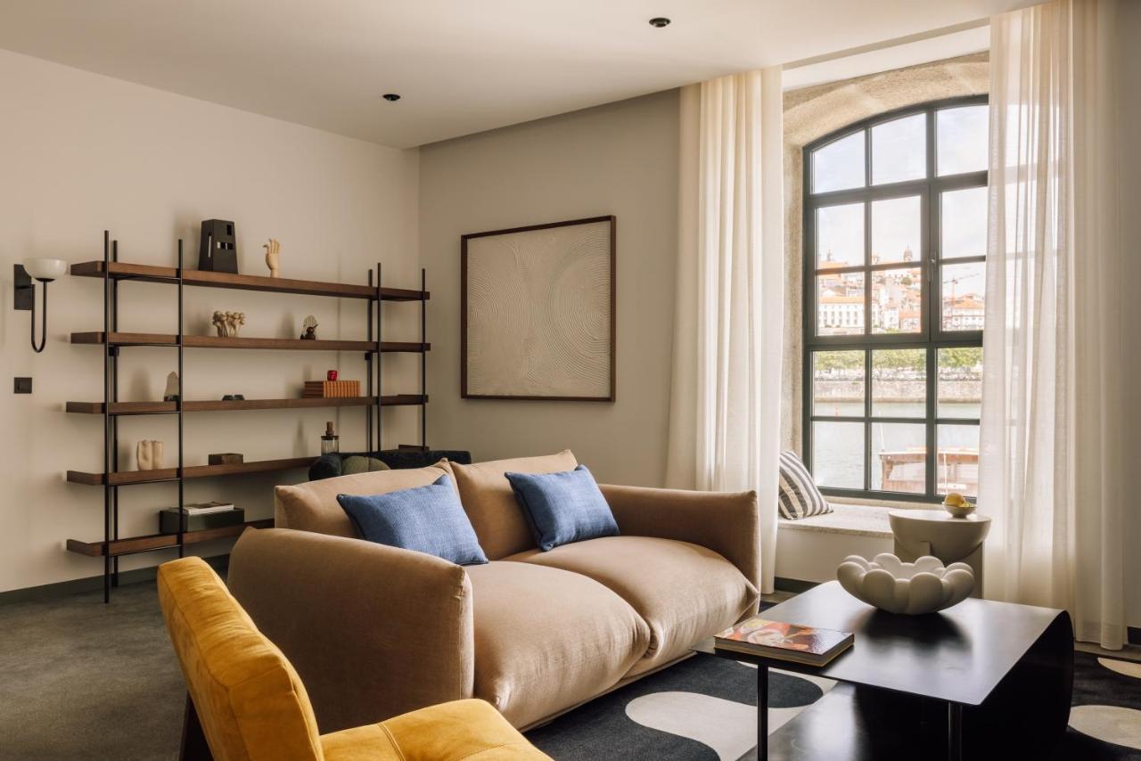 The Rebello Hotel & Spa - Small Luxury Hotels Of The World Vila Nova de Gaia Ngoại thất bức ảnh The living room of a two-bedroom apartment at The Standard East Village