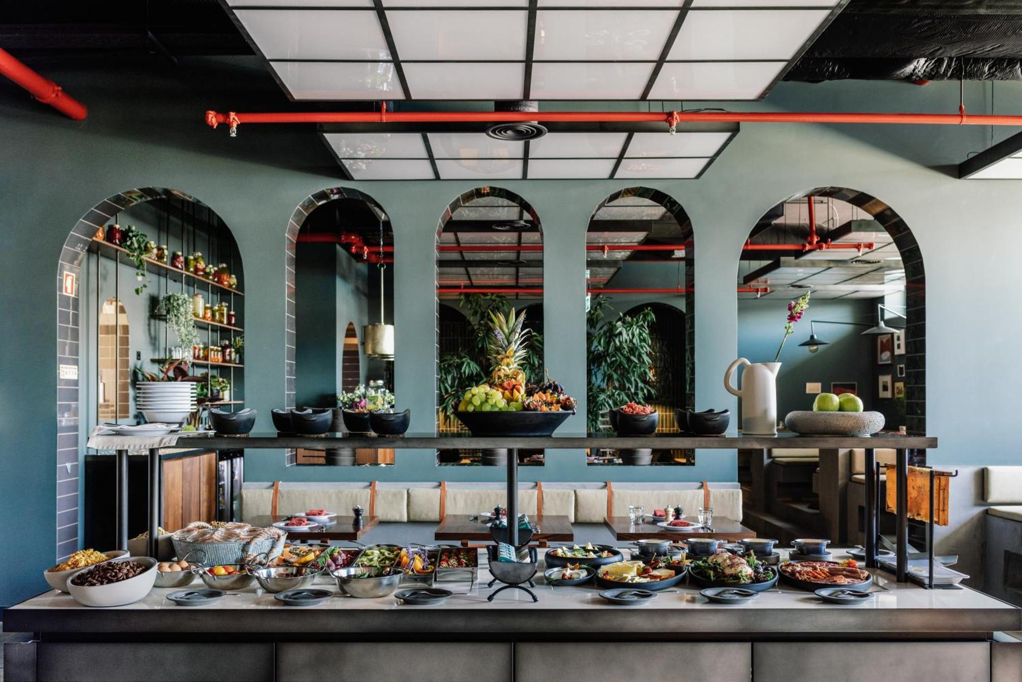 The Rebello Hotel & Spa - Small Luxury Hotels Of The World Vila Nova de Gaia Ngoại thất bức ảnh The kitchen at the restaurant