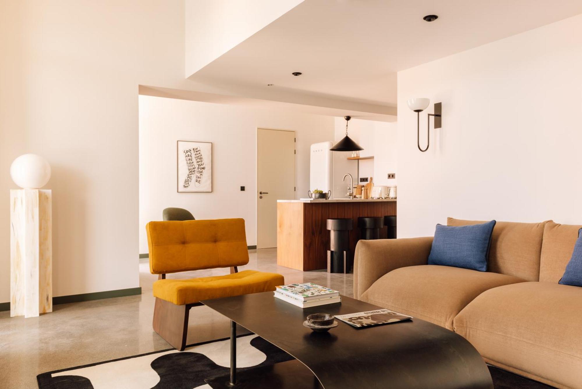 The Rebello Hotel & Spa - Small Luxury Hotels Of The World Vila Nova de Gaia Ngoại thất bức ảnh Interior of a suite at the Hotel