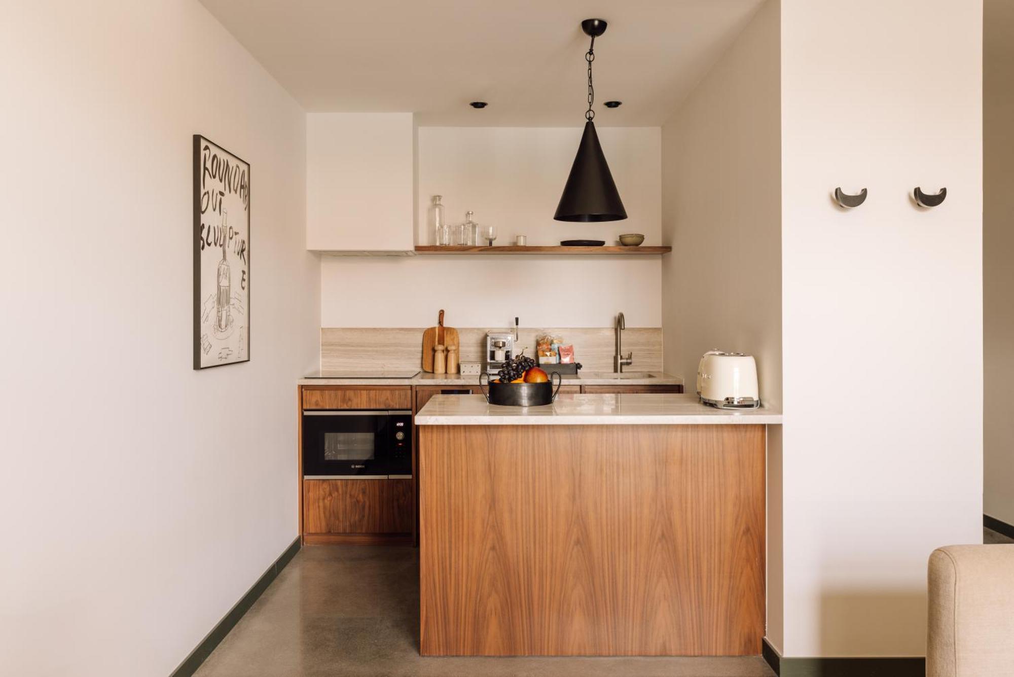 The Rebello Hotel & Spa - Small Luxury Hotels Of The World Vila Nova de Gaia Ngoại thất bức ảnh A kitchen in a micro apartment